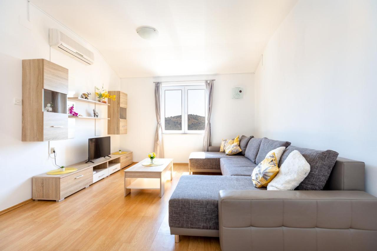 Apartments Villa Maja Rogoznica  Eksteriør bilde