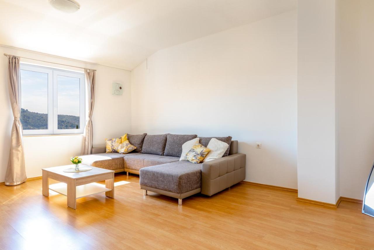Apartments Villa Maja Rogoznica  Eksteriør bilde