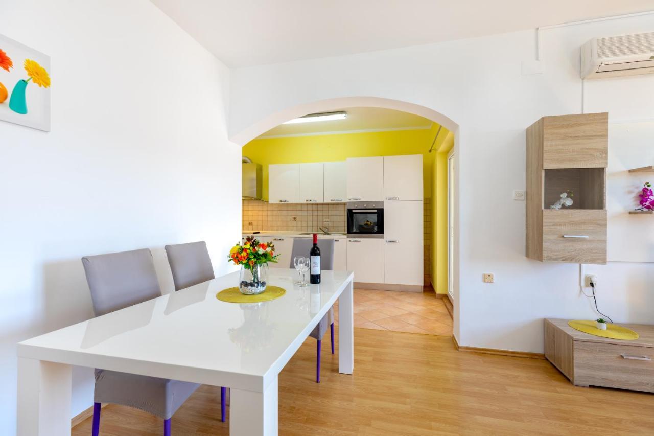 Apartments Villa Maja Rogoznica  Eksteriør bilde