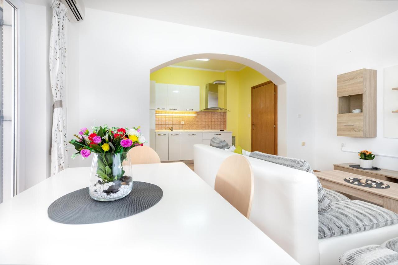 Apartments Villa Maja Rogoznica  Eksteriør bilde