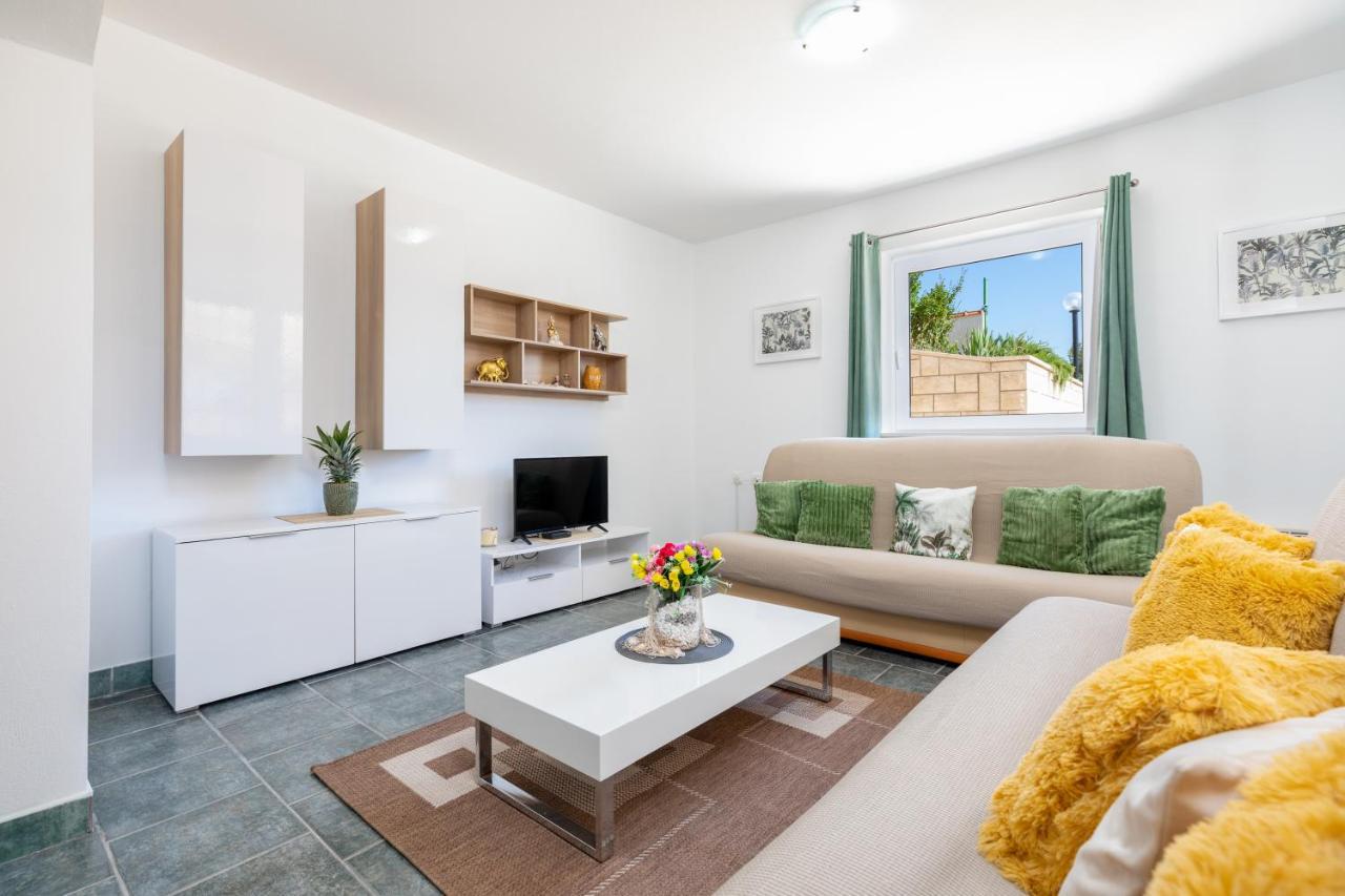 Apartments Villa Maja Rogoznica  Eksteriør bilde